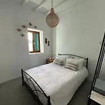 Feriehus Tinos Traditional Patio House Arnados